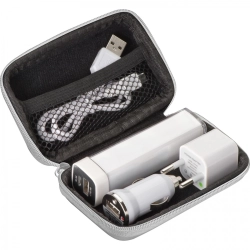 Kelioninis rinkinys su 2200 mAh išorine baterija ir kištukais